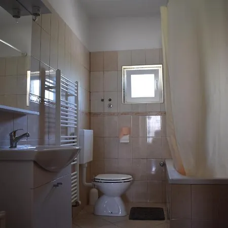 Krka Ivan Guest house 3*