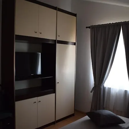 Pensionat Krka Ivan 3*