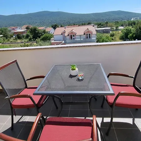 Guest house Krka Ivan