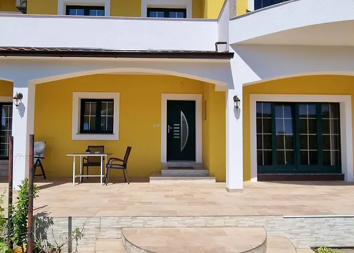 科尔卡伊万旅馆 3* 罗佐瓦克